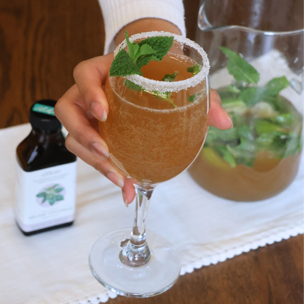 Mocktails botaniques : des recettes rafraîchissantes avec les hydrolats et eaux essentielles Aliksir