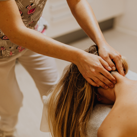 22 novembre 2026 | L’Art d’Intégrer les Huiles Essentielles au Massage | Québec