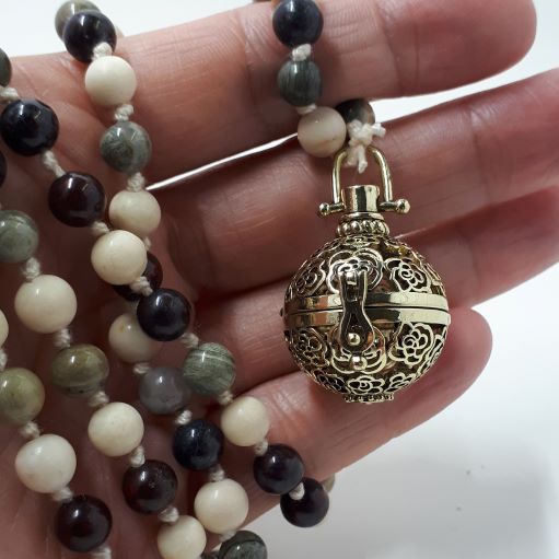 Pendentif diffuseur - Mala, pierres naturelles, fait main
