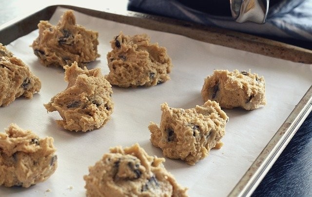 Oats and Apple Sauce Cookies